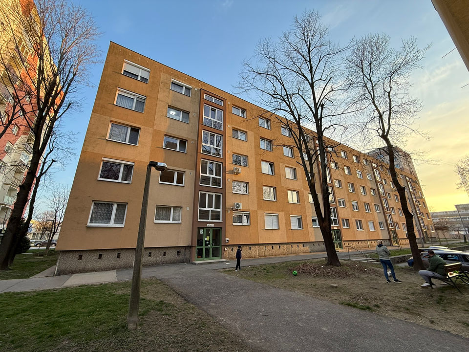 Mehrfamilienhaus in Mosonmagyaróvár – GLOBEFOX